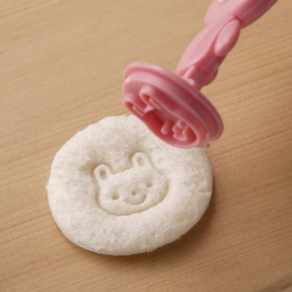 Munchbox bento sandwich cutter